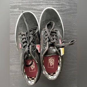 Brand New Never Worn Vans-Mens size 10.5